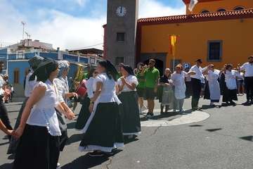 Undécima edición de la Traída Infantil del Agua en Lomo Magullo (Foto TA y Francisco Javier Santana)